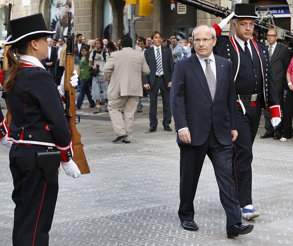 El presidente catalán, José Montilla, a su llegada a la ofrenda floral.