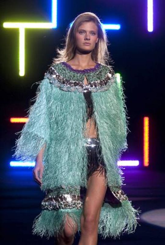 Una modelo de Custo Barcelona