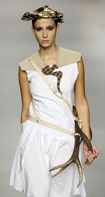 El punto de partida de esta colección es el documental 'Olympia', de 1938, que trata sobre los Juegos Olímpicos de 1936 que los nazis utilizaron como método de propaganda de su ideal del superhombre.