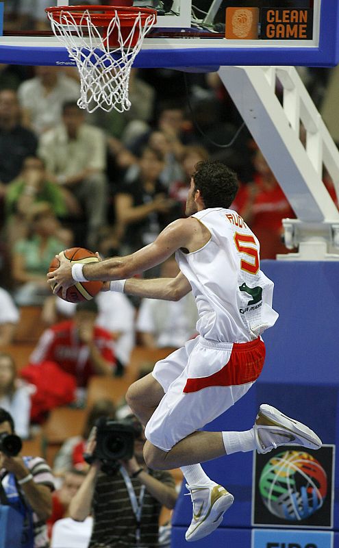 Rudy Fernández encesta ante Serbia