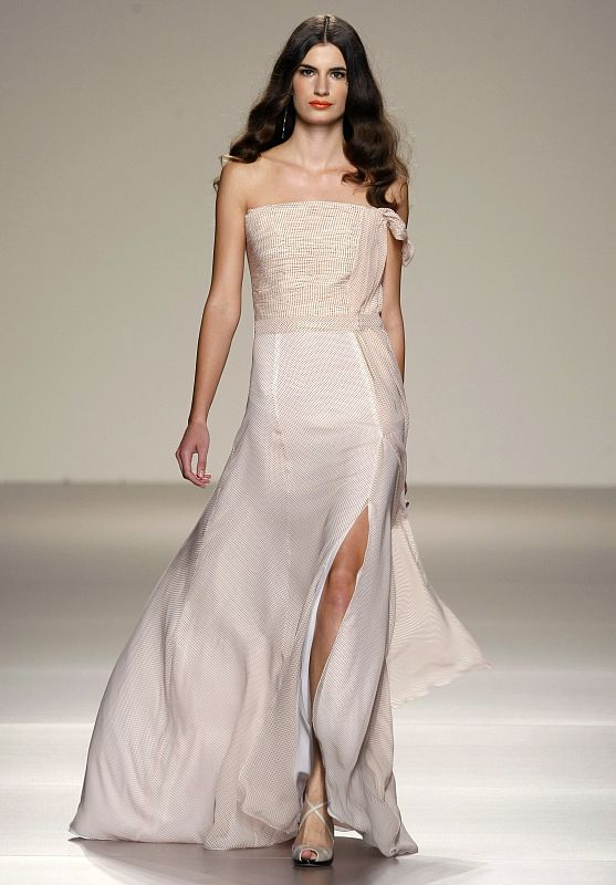 Modelo de Javier Larrainzar en Cibeles Madrid Fashion Week