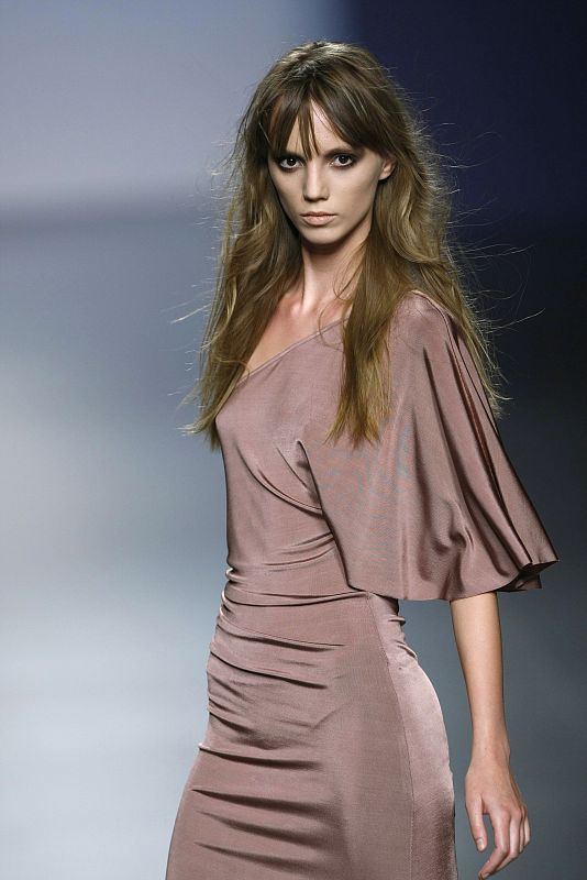 Modelo de Roberto Torretta en Cibeles Madrid Fashion Week