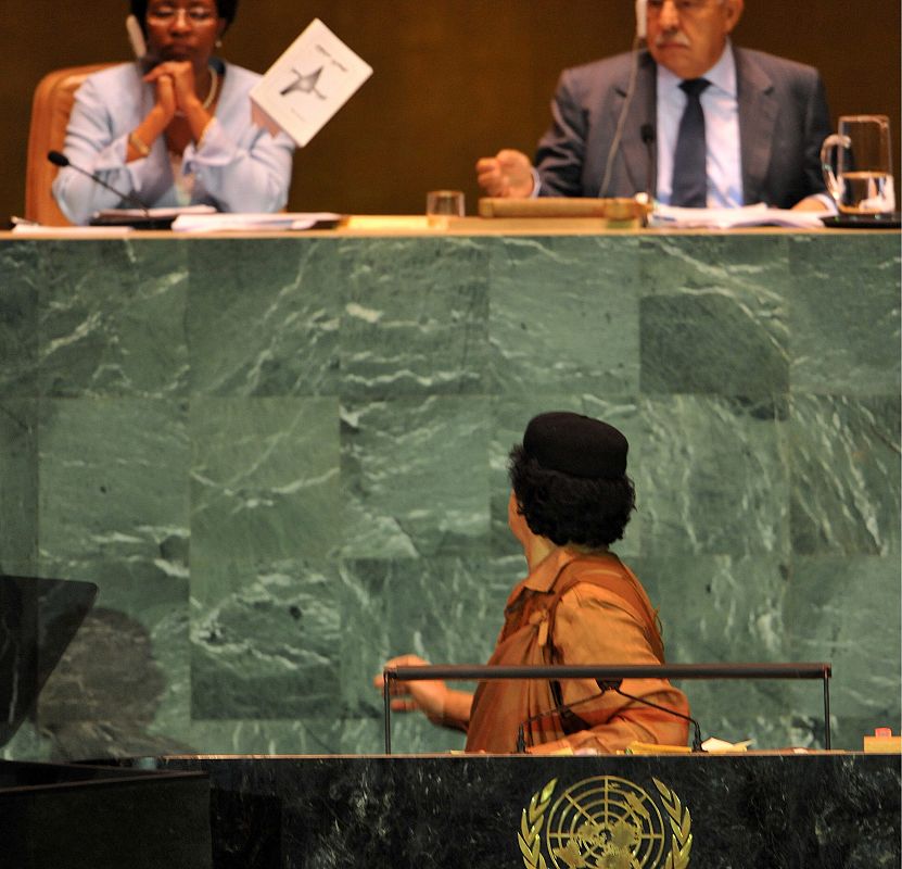 EL LÍDER LIBIO, MUAMAR EL GADDAFI, PRONUNCIA UN DISCURSO ANTE LA ASAMBLEA GENERAL DE LA ONU