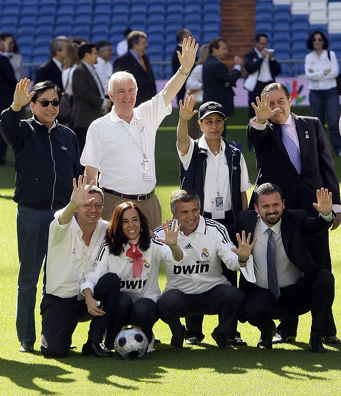 La Comisión de Evaluación hizo la visita obligada: el estadio Santiago Bernabeu.