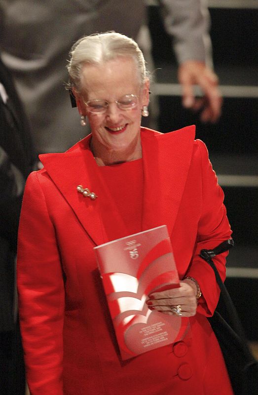 La reina Margarita de Dinamarca, a su llegada a la casa de la Ópera.
