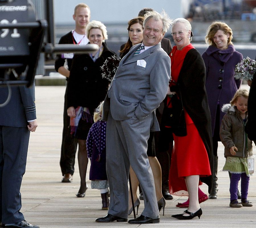 Los Reyes de Dinamarca, a su llegada a la Ópera de Copenhague.