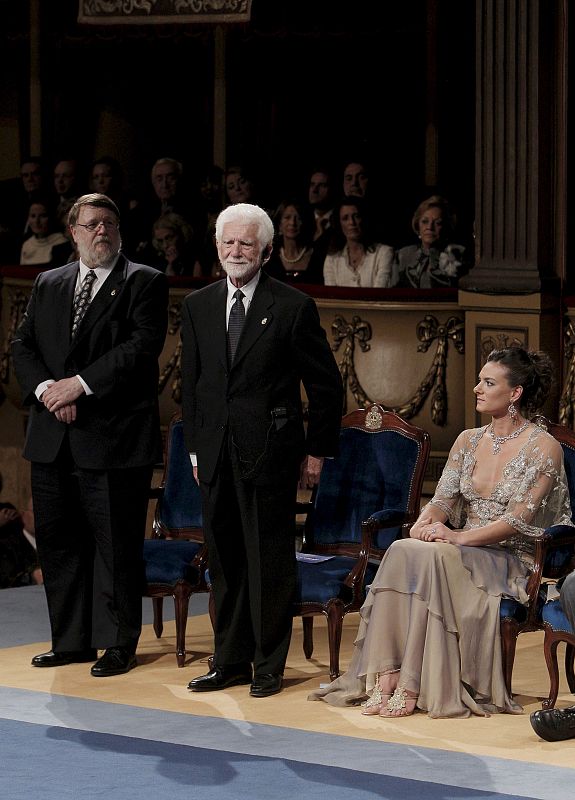 RAYMOND SAMUEL Y MARTIN COOPER - PREMIO PRÍNCIPE DE ASTURIAS DE INVESTIGACIÓN CIENTÍFICA Y TÉCNICA,