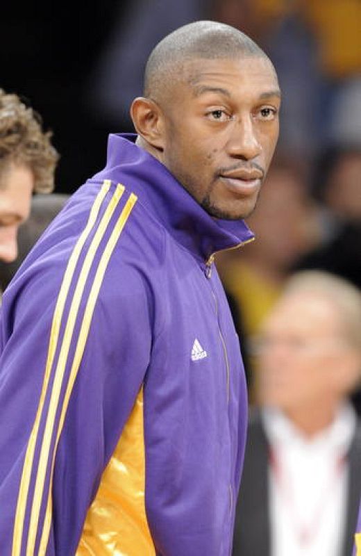 La lesión de Gasol dio la oportunidad de disfrutar de unos minutos a Dj Mbenga.