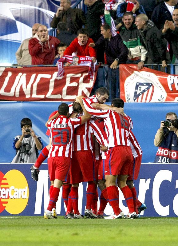 La esperanza volvió al Vicente Calderón con el gol del 'Kun' Agüero.