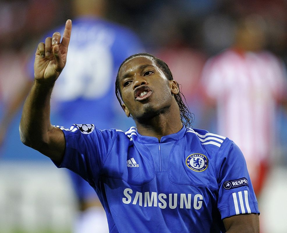 Drogba celebra uno de sus dos goles ante el Atlético de Madrid.