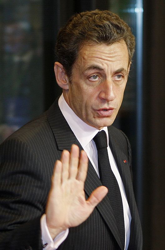 El presidente francés, Nicolás Sarkozy, a su llegada a la sede de la Unión.