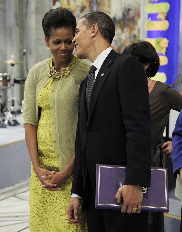 El presidente Obama y su esposa Michelle han comentado todo lo que sucedía en la ceremonia y se han mostrado muy cariñosos todo el tiempo.