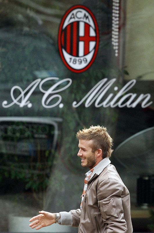 El jugador David Beckham, a su llegada a Milanello, la sede deportiva del AC Milan.