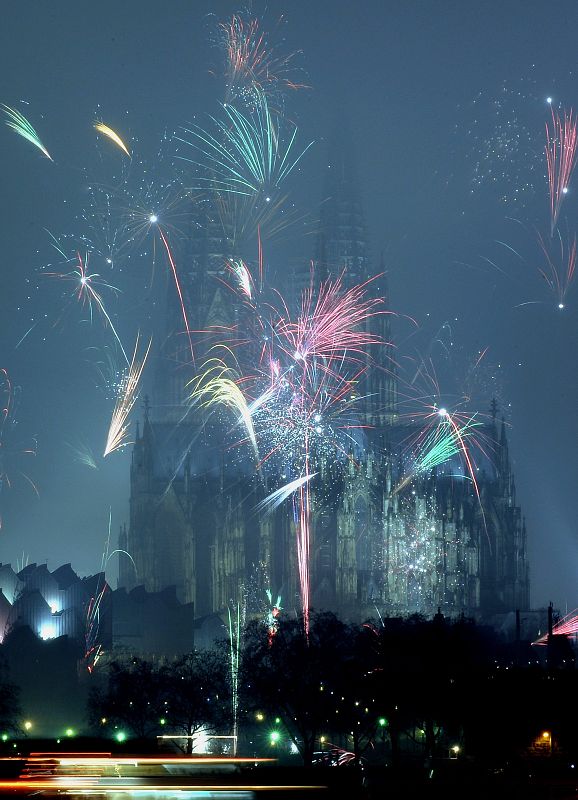 CELEBRACIÓN DEL AÑO NUEVO EN COLONIA