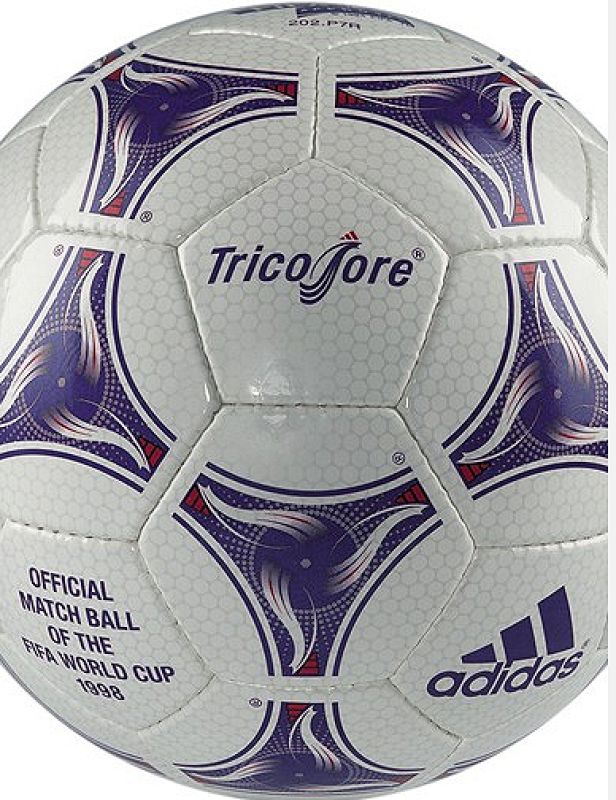 Balón oficial del Mundial de Francia en 1998 . El Tricolore incorporaba micro-burbujas llenas de gas, cerradas y altamente resistentes.