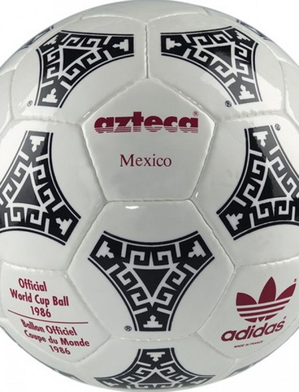 El Tango Azteca es el primer balón oficial sintético y fue utilizado en Mexico 1986.