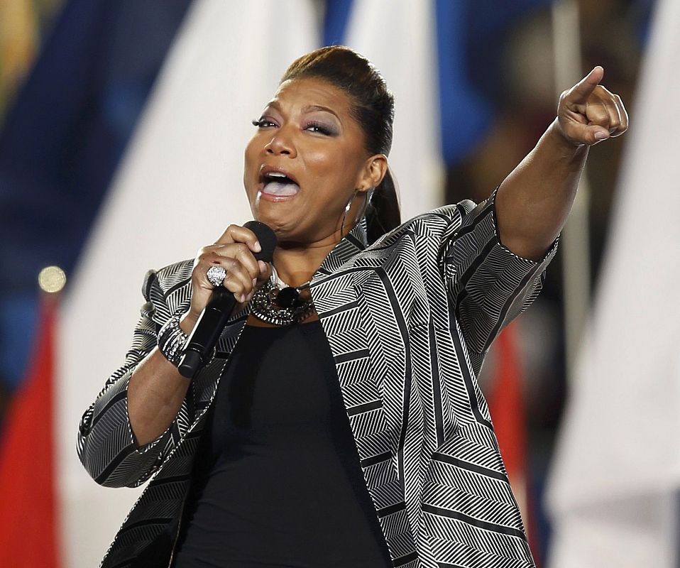 La cantante Queen Latifah interpreta 'America the Beautiful'