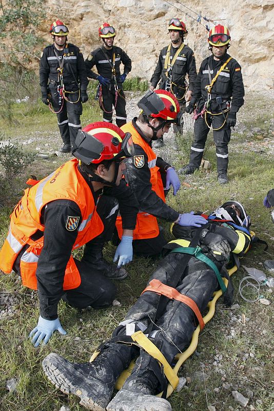 SIMULACRO TERREMOTO MAGNITUD 5.5 ESCALA RICHTER EN SANTOMERA (MURCIA)