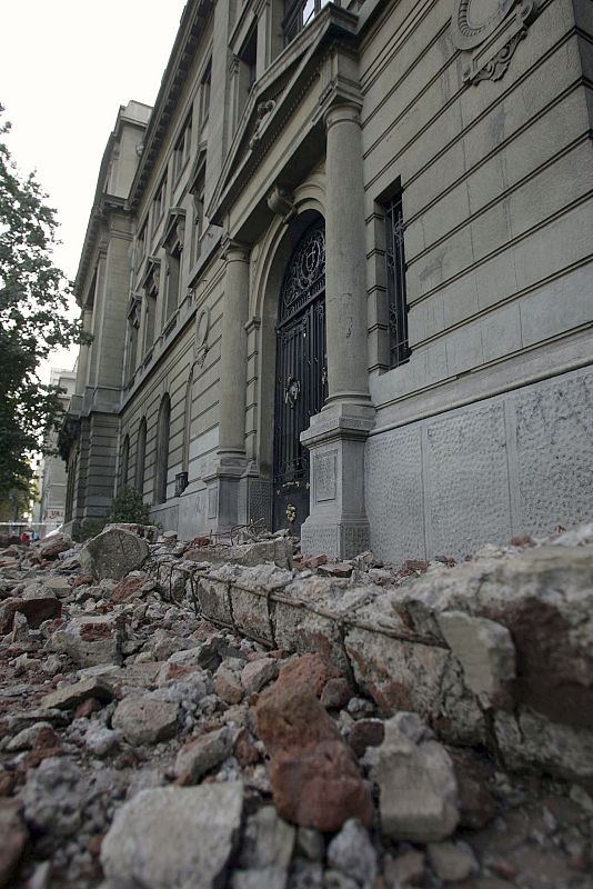 SEÍSMO DE 8,8 GRADOS EN CHILE