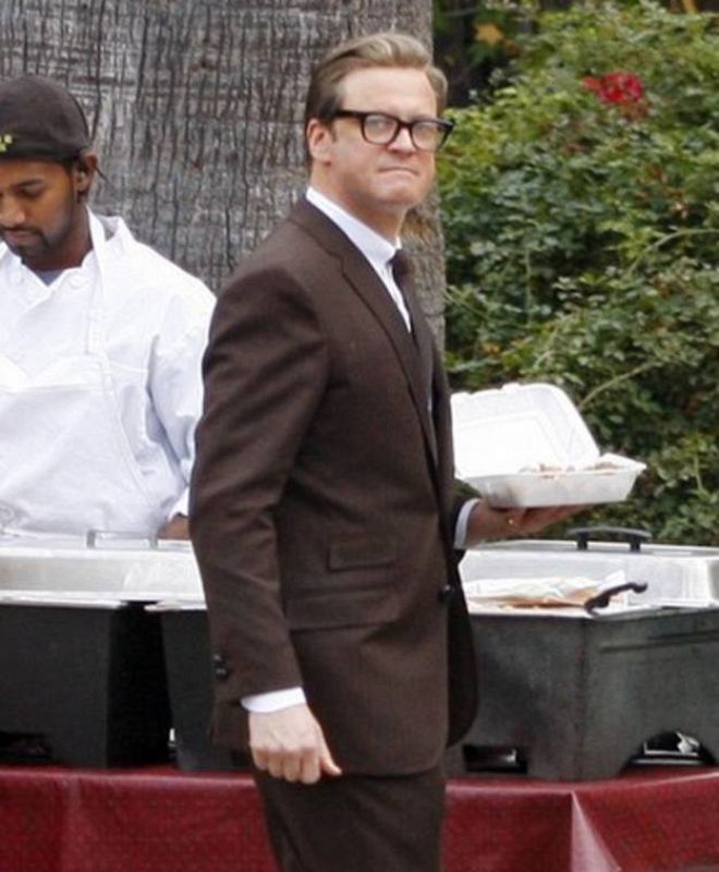 En "Un hombre Soltero" da vida a un profesor homosexual que acaba de perder a su pareja en plena crisis de EE.UU en Cuba