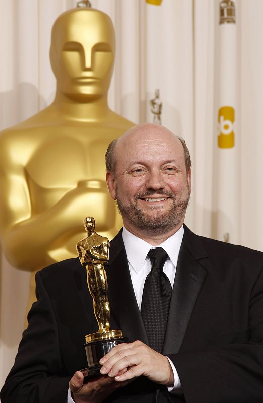 Best foreign language film director Campanella of Argentina for the film "El Secreto de Sus Ojos," displays his Oscar in Hollywood