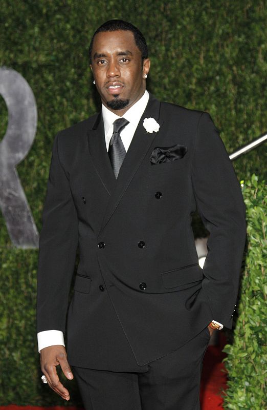 Musician Sean Combs arrives at the 2010 Vanity Fair Oscar party