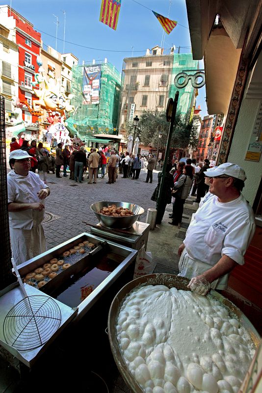 Otros protagonistas de las Fallas: los dulces