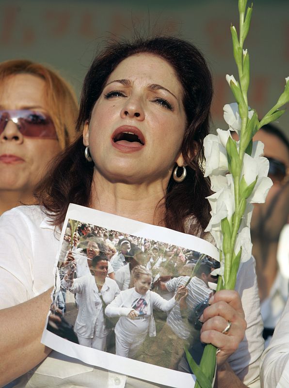 Gloria Estefan, convocó, junto a su marido, la manifestación a favor de las Damas de Blanco
