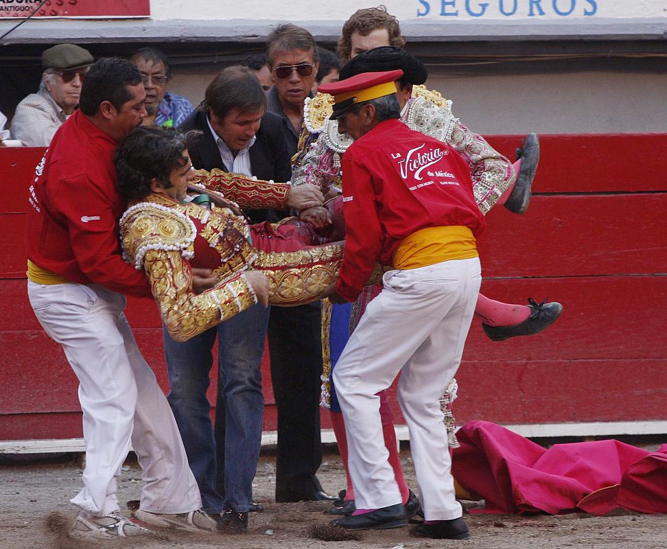 JOSÉ TOMÁS, HERIDO MUY GRAVE EN LA PLAZA MEXICANA DE AGUASCALIENTES