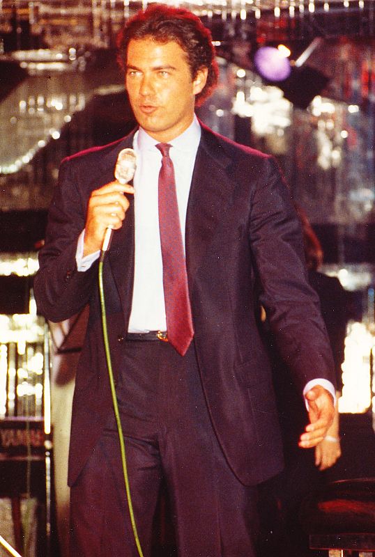 Bertín Osborne actuando.