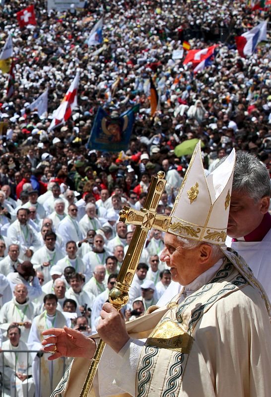 EL PAPA ASEGURA QUE LA PROFECÍA DE FÁTIMA NO HA ACABADO Y SIGUE SIENDO VÁLIDA