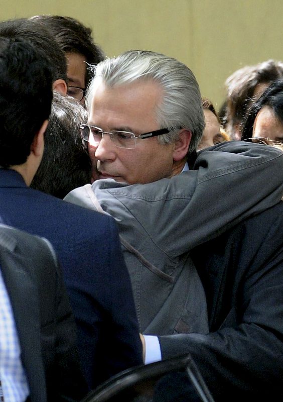 SALIDA JUEZ BALTASAR GARZÓN DE AUDIENCIA NACIONAL