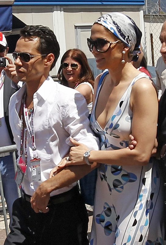 La pareja de cantantes Jennifer López y Mark Anthony, momentos antes del inicio del GP de Mónaco.