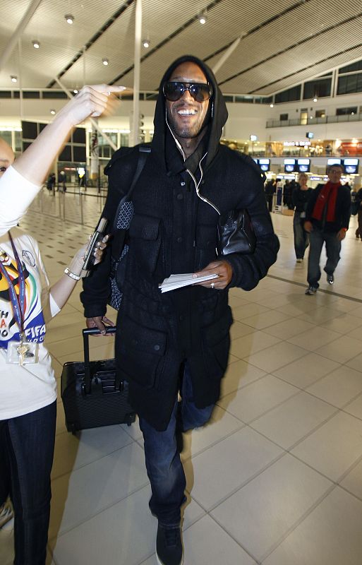 Anelka se despide del Mundial de Sudáfrica con una sonrisa.