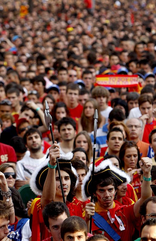 Los hinchas españoles, en el Bernabéu