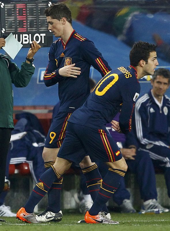 Cesc Fábregas por Torres, primer cambio de España