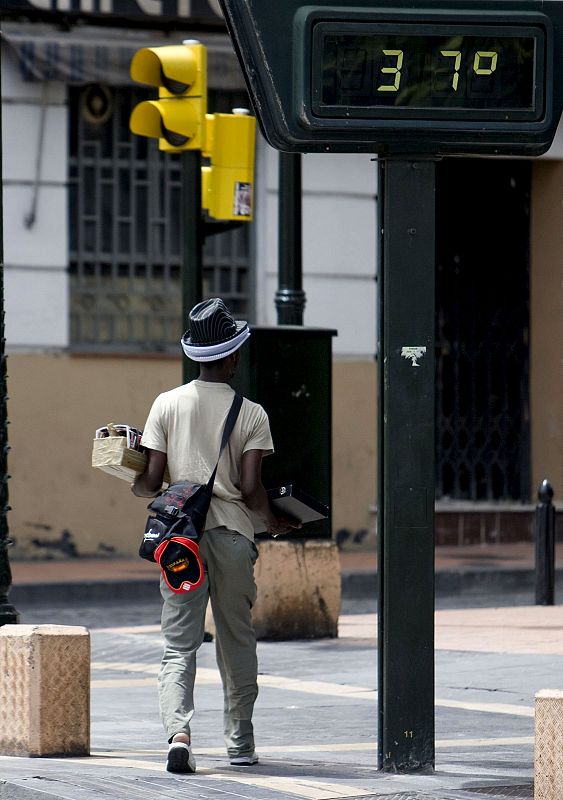 Zaragoza tampoco se libra de las altas temperaturas, donde los termómetros alcanzan los 37º C.