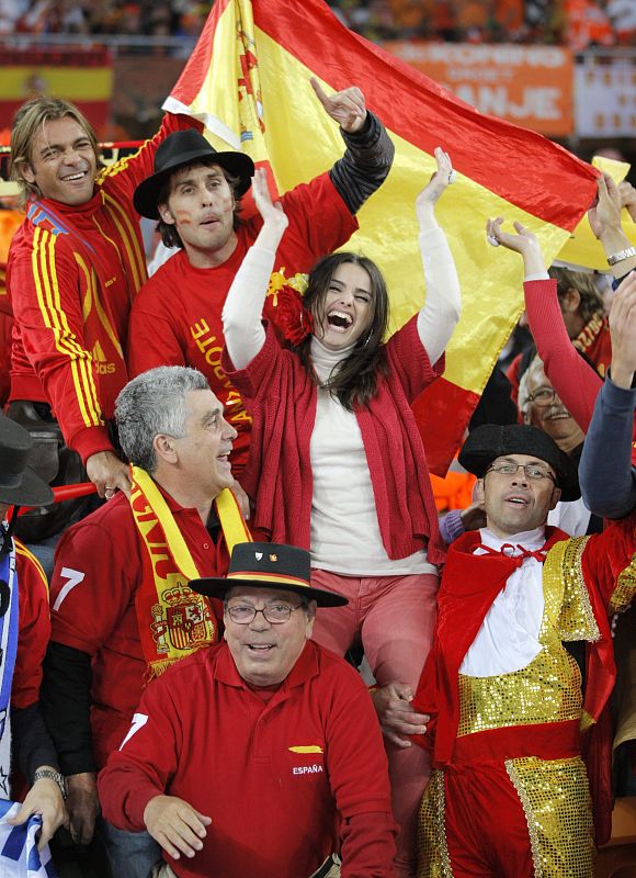 Los seguidores de Holanda y España en la final del Mundial