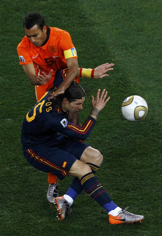 Sergio Ramos lucha desde el primer minuto