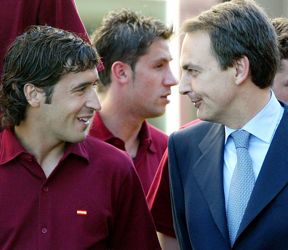 SPANISH PRIME MINISTER ZAPATERO CHAT WITH RAUL DURING HIS VISIT IN LAS ROZAS.