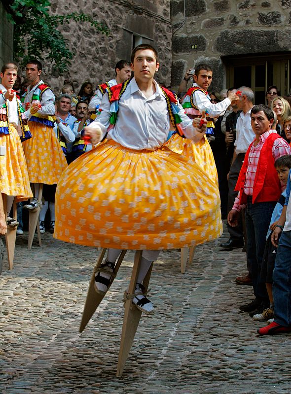 Los Danzadores de Anguiano en La Rioja