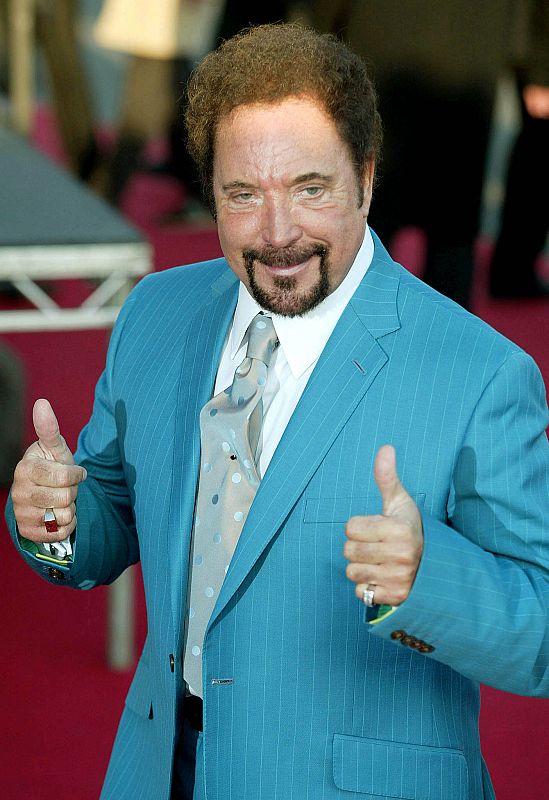 BRITISH SINGER TOM JONES ARRIVES FOR THE 2003 BRIT AWARDS IN LONDON.