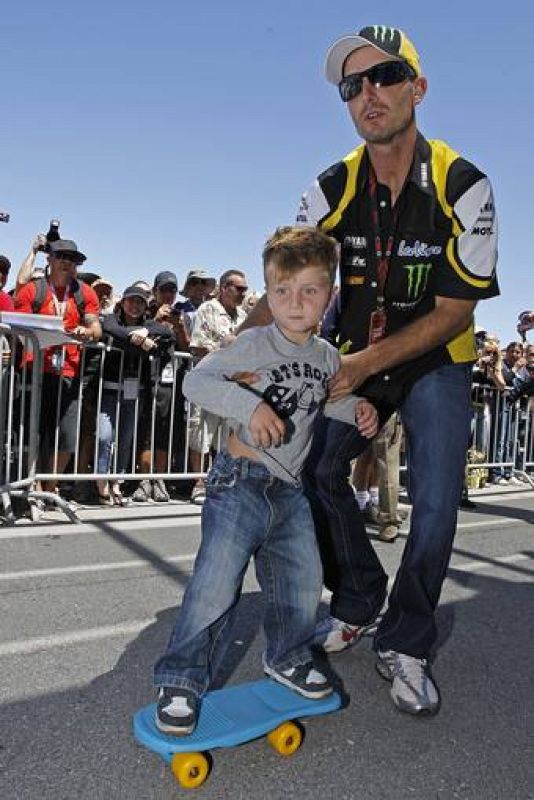 El piloto norteamericano Colin Edwards es de los más queridos en Laguna Seca.