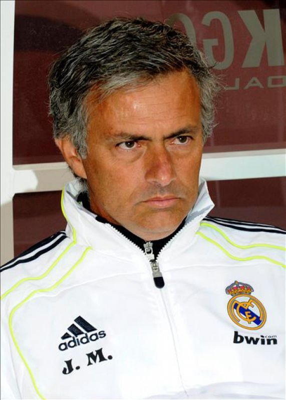 El entrenador del Real Madrid, el portugués José Mourinho, durante el partido amistoso disputado contra las Águilas del América en el Candlestick Park de San Francisco, California. El equipo español venció por 3-2 al América de México.