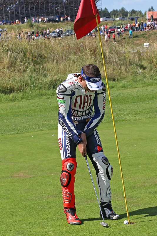 Lorenzo ha querido emular a Sergio García o Tiger Woods.