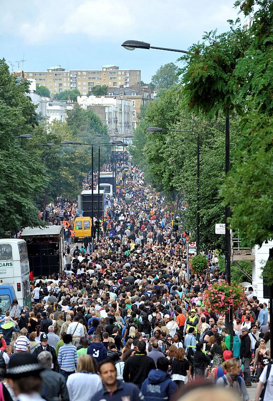 Se espera que un millón de personas participen y asistan al mayor carnaval europeo de este estilo