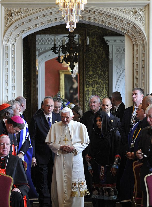 BenedictoXVI llega a la Universidad