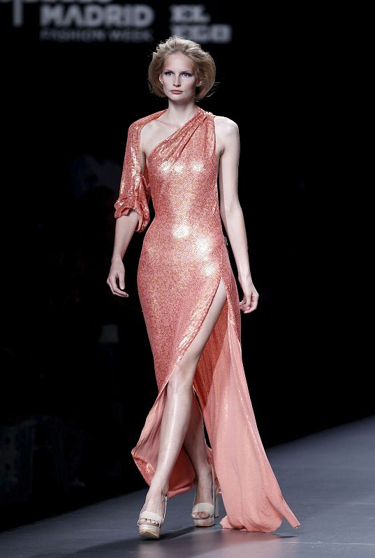 CIBELES MADRID FASHION WEEK-ADOLFO DOMINGUEZ