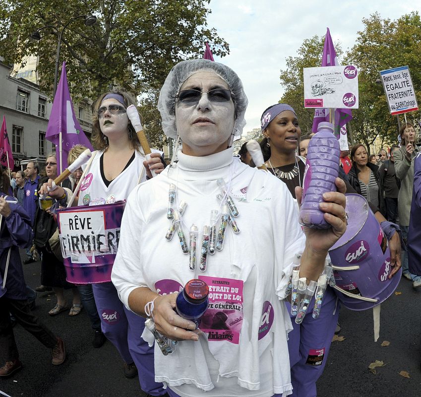 MILES DE FRANCESES SE MANIFIESTAN CONTRA LA REFORMA DE LAS PENSIONES