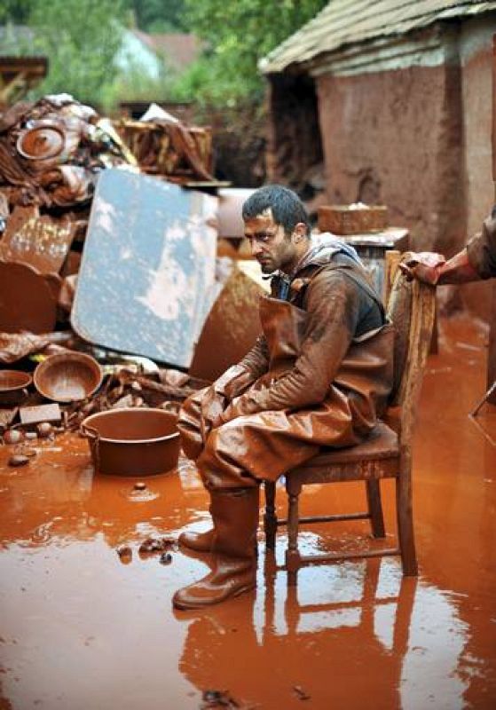 Desolación ante el barro rojo